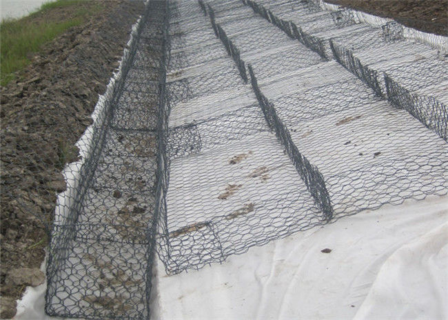 ντυμένο κιβώτιο Gabion μεγέθους τρυπών 2.0mm 60*80mm PVC για το στρώμα αναχωμάτων ποταμών 2