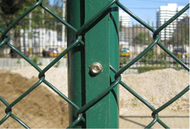 ντυμένο πλέγμα 6m διαμαντιών 1.2mm 5mm PVC φράκτης καλωδίων κυκλώνων για το γήπεδο μπάσκετ 0