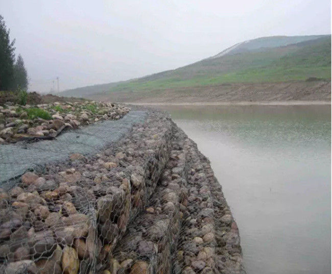 Ενισχυμένο κιβώτιο πλέγματος Galfan Gabion για τη γήινη διατήρηση και την απότομη προστασία κλίσεων 3