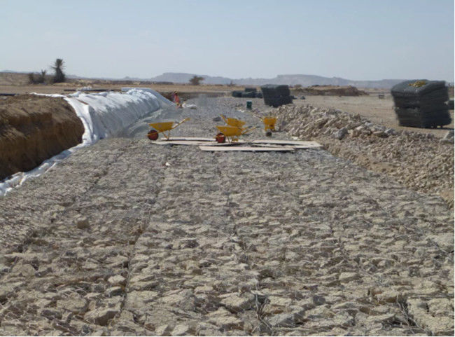 Καυτή εμβύθιση 4.0mm γαλβανισμένος Gabion διατηρώντας τοίχος πλέγματος κιβωτίων εξαγωνικός υφαμένος 3